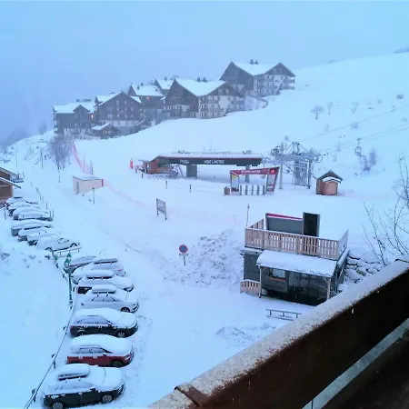 Skis Aux Pieds Avec Double Balcon, Acces Piscine, Proche Commerces Et Telesiege - Fr-1-267-179 Appartement *