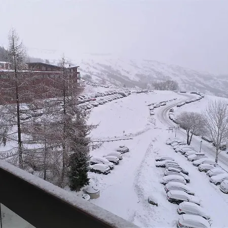 Skis Aux Pieds Avec Double Balcon, Acces Piscine, Proche Commerces Et Telesiege - Fr-1-267-179 *